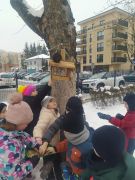 Sypanie ziaren i wieszanie kolb